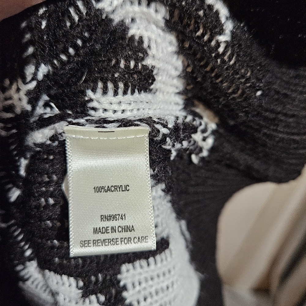 Girls Self Esteem Black and White Print Sweater Size 16 - Picture 9 of 11
